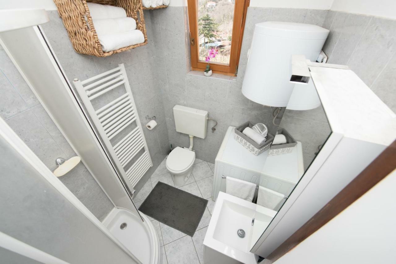 Lola Apartment Veprinac ภายนอก รูปภาพ