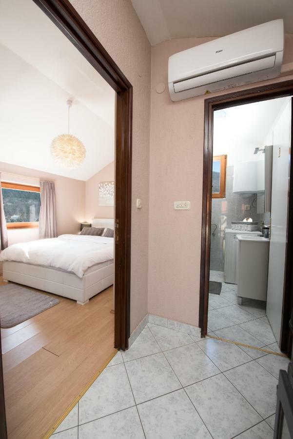 Lola Apartment Veprinac ภายนอก รูปภาพ